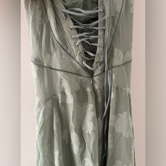 House of CB seren maxi dress pistachio sz small regular cup. - Picture 4 of 7